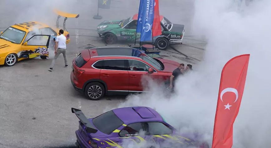 Drift tutkunları, Modifiye Araç Festivali’nde buluştu