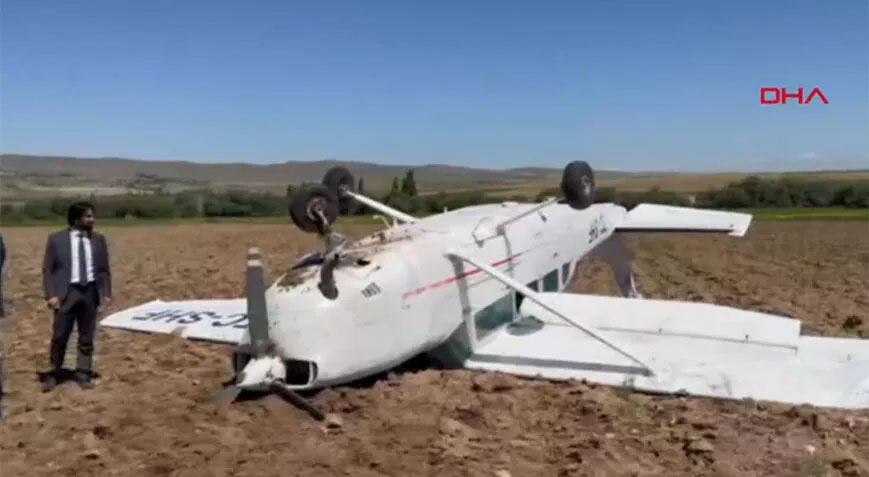 Aksaray’da eğitim uçağı düştü!