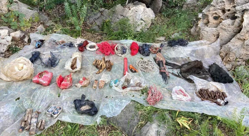 Irak’ın kuzeyinde PKK’lı teröristlere ait çok sayıda silah ve mühimmat ele geçirildi