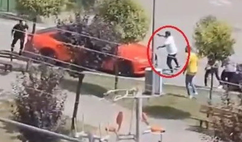 Çocuk parkındaki kavga büyüdü, silahlar çekildi