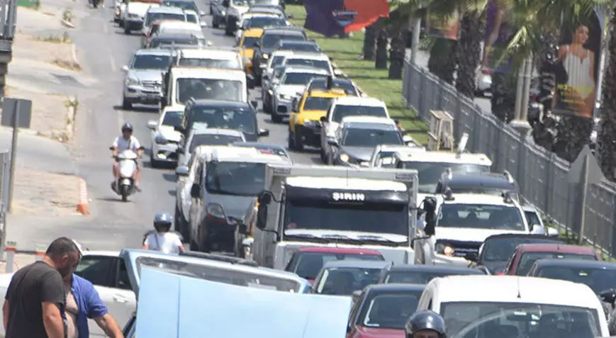 3,5 günde 75 bin araç girdi, havayolu firmaları ek sefer başlattı