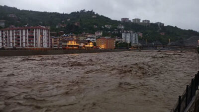 Sel can aldı: Vatandaşlara kritik uyarı