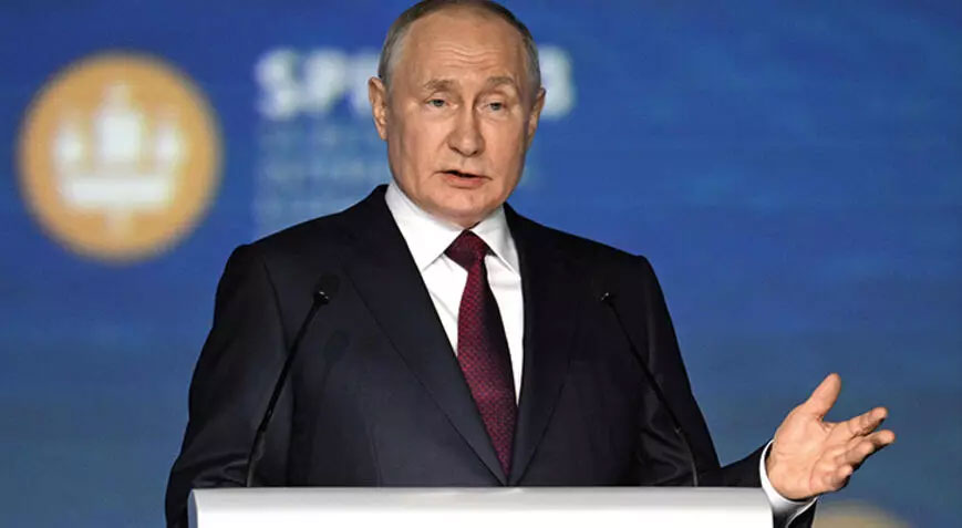 Putin: Yahudi dostlarım Zelenskiy’den utanıyor