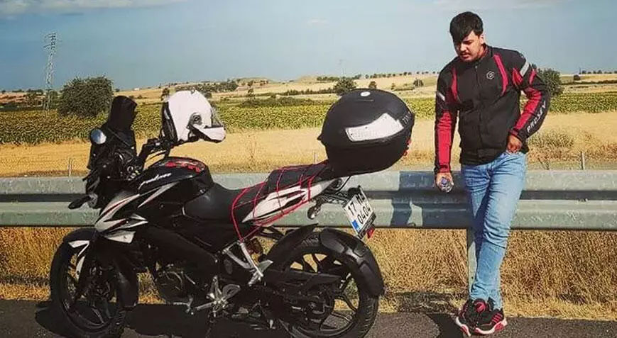 Kahreden olay! Motosiklet kazasında kaskı fırlayan üniversiteli öldü