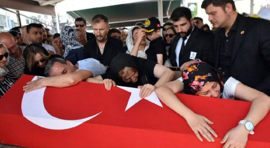 Şehit polis, gözyaşlarıyla son yolculuğuna uğurlandı