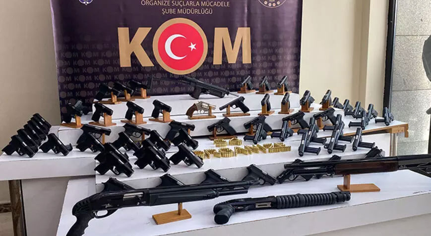 Suç örgütlerine silah temin edenlere operasyon: 28 gözaltı
