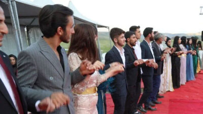 Aşiret düğününde geline 4 kilo altın, damada 6 milyon TL takıldı