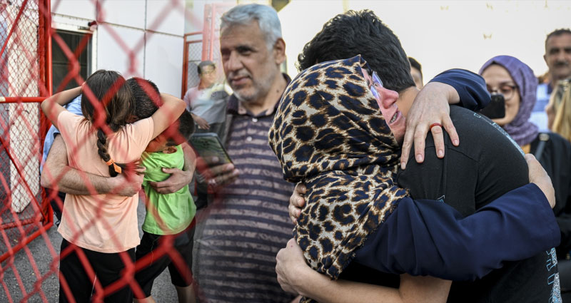 45 gün dış dünyayla bağlantısını kesen ÖSYM personeli, sınavın sona erdiği an aileleriyle buluştu