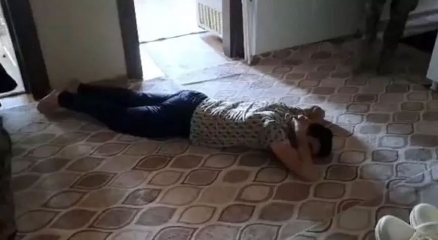 3 ilde uyuşturucu operasyonunda 65 gözaltı! Buzdolabının altına tünel kazmışlar