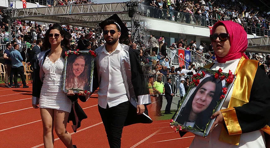 En buruk mezuniyet! Depremde ölen arkadaşlarını unutmadılar