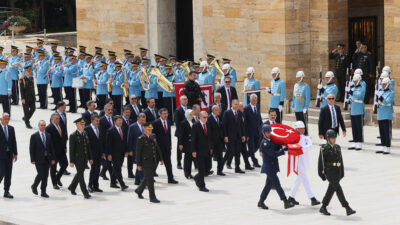Cumhurbaşkanı Erdoğan ve yeni Kabine’den Anıtkabir’e ziyaret