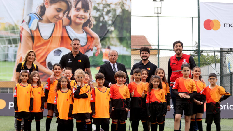 Mastercard'ın Kahramanmaraş merkezli 6 Şubat'taki depremlerden etkilenen çocuklar için UEFA