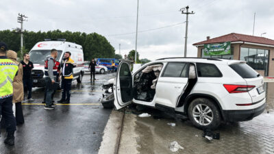 Kızını sınava yetiştirmeye çalışırken kazada öldü