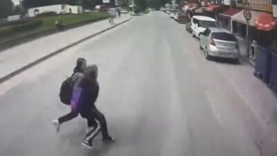 Bursa’da feci kaza! Saniye saniye kamerada