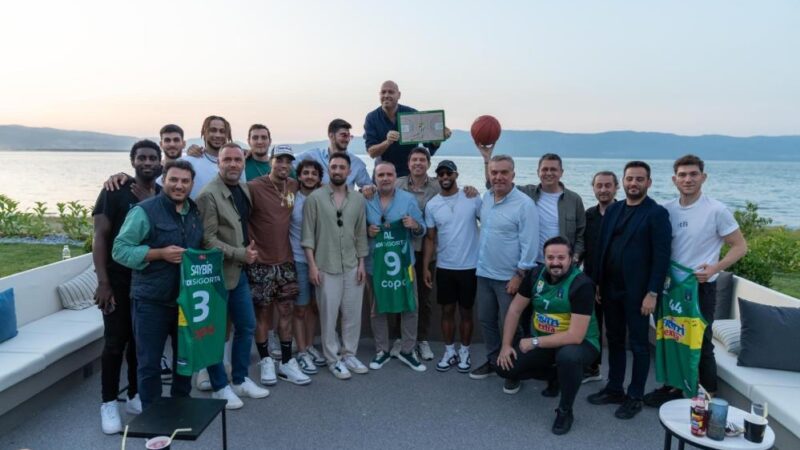 Bursaspor’dan sezon kapanış yemeği Türkiye Sigorta Basketbol Süper Ligi'nde 5. sıradan play-off potasına giren