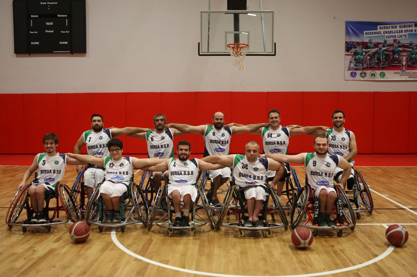 Büyükşehir sporda zirveye oynuyor Büyükşehir sporda zirveye oynuyor