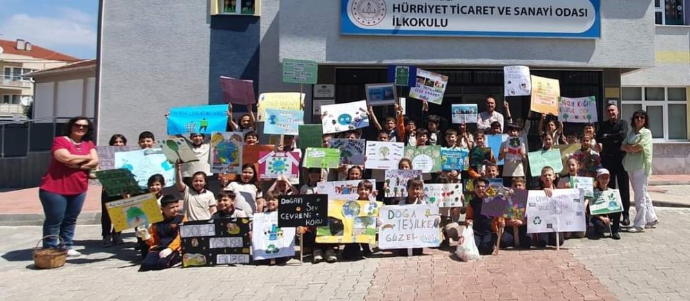 Bursa’da anlamlı defile: ’Ben Çöp Değilim’ Bursa’da anlamlı defile: ’Ben Çöp Değilim’