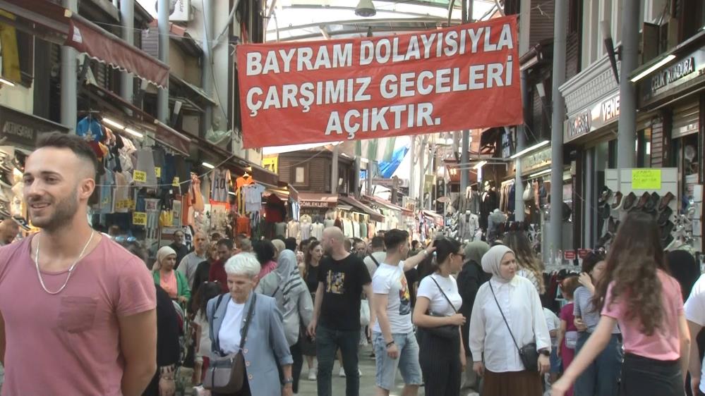 Kapalıçarşı’da bayram yoğunluğu