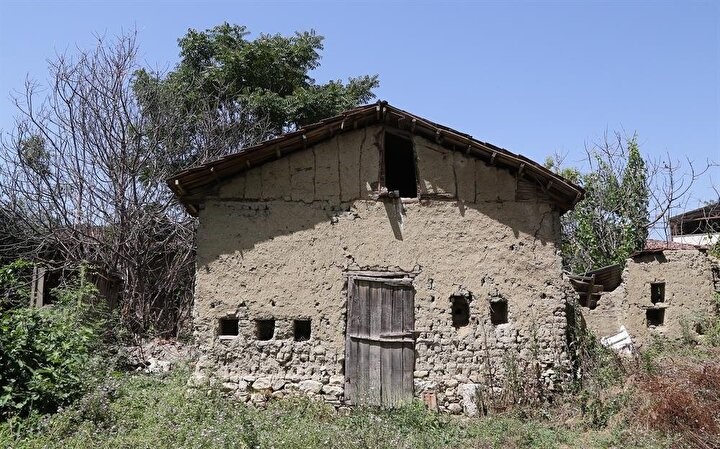 Bursa'da bu evi görenler şaşırıyor! 6 AW922742 02
