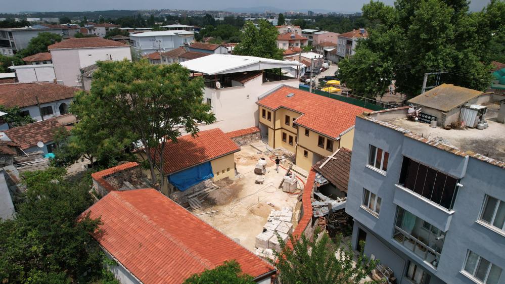 Bursa'da bu evi görenler şaşırıyor! 1 AW922742 08