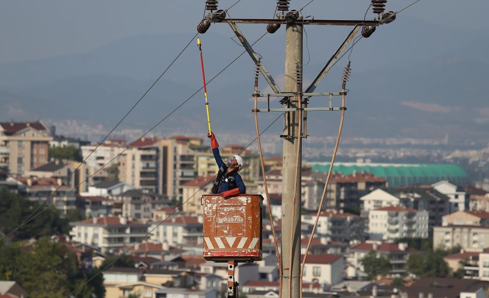 UEDAŞ ekipleri kesintisiz mesaide UEDAŞ ekipleri kesintisiz mesaide