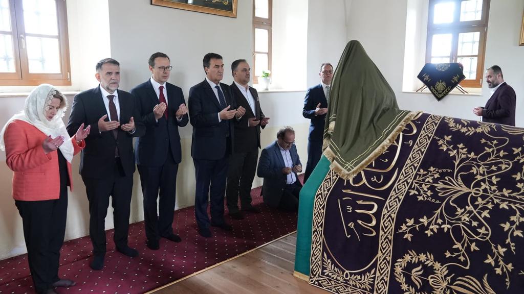 Anma Töreni Kosova 1