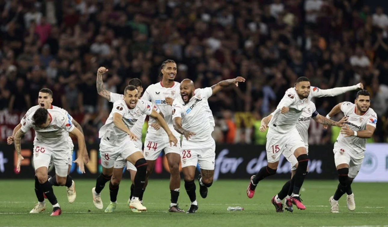 UEFA Avrupa Ligi’nin şampiyonu belli oldu UEFA Avrupa Ligi’nin şampiyonu belli oldu