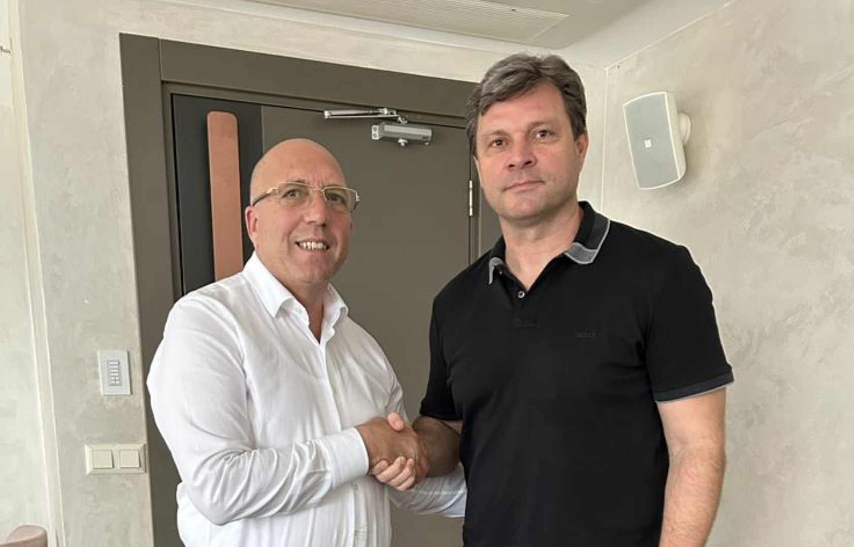 Bursaspor’un şampiyon hocası imzayı attı! Bakın hangi takımı çalıştıracak? Bursaspor’un şampiyon hocası imzayı attı! Bakın hangi takımı çalıştıracak?