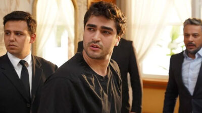 Yalı Çapkını’nın Ferit’i Mert Ramazan Demir’den tatil pozları