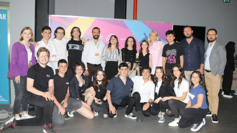 Müzik yarışmasında ‘En İyi Beste” ödülü Şahinkaya’nın Nilüfer Belediyesi tarafından düzenlenen “Liseli Gençler Arası Müzik Yarışması” finalinde