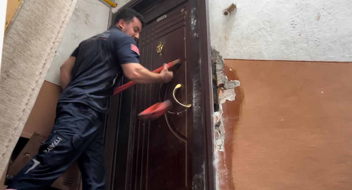 Bursa’da ‘pes dedirten’ olay! Balyoz kırıldı, çelik kapı kırılmadı