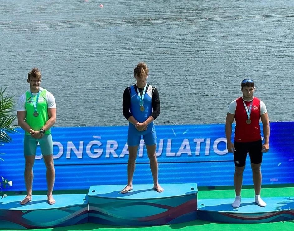 Büyükşehirli kanocular Slovakya’dan 4 madalyayla döndü Büyükşehirli kanocular Slovakya’dan 4 madalyayla döndü