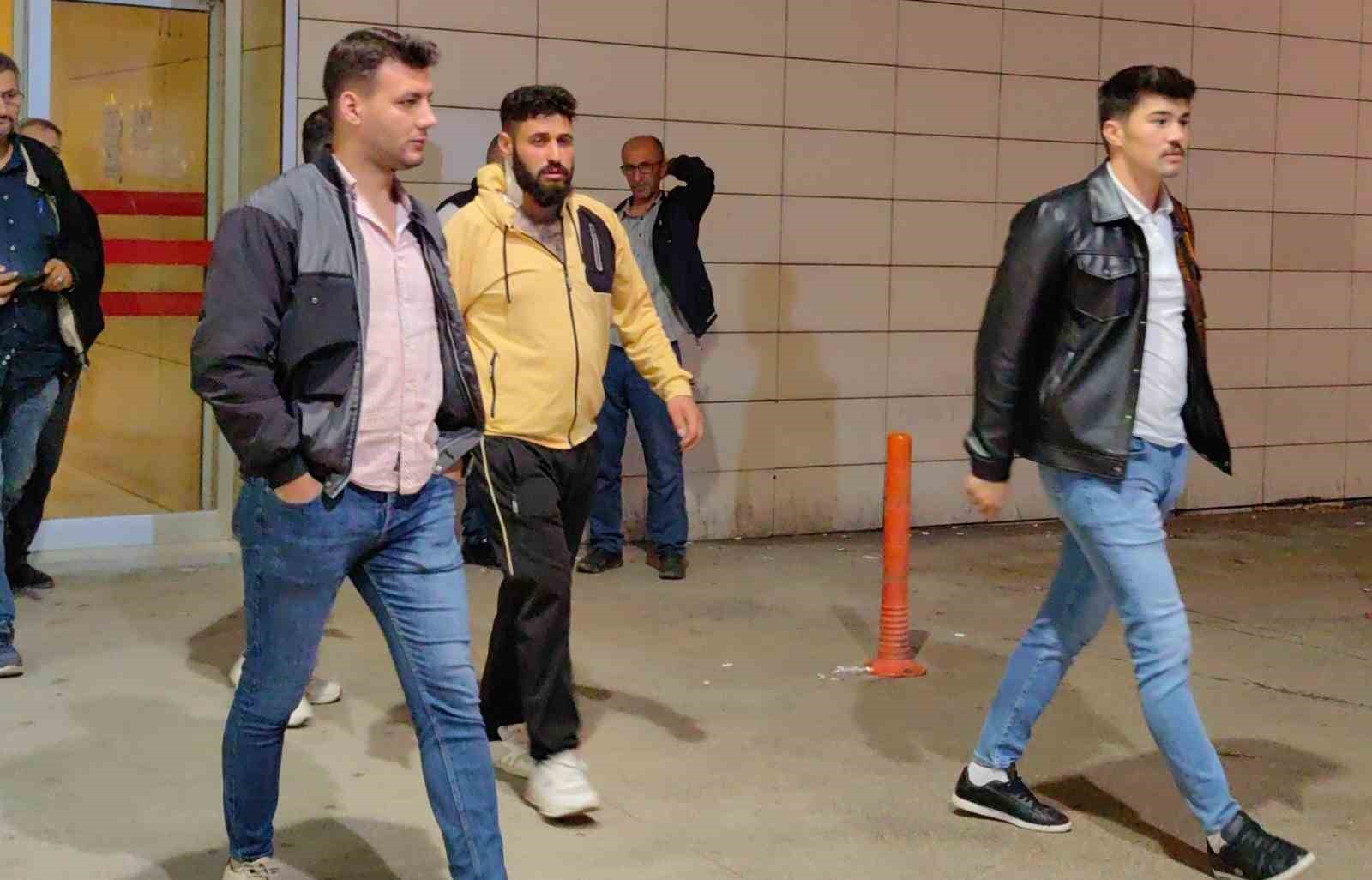 Bursa’da hırsız, ev sahibini bıçakladı