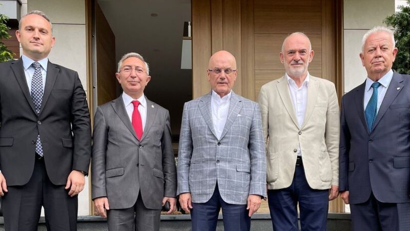 Türkiye’nin şampiyon olan kulüplerinin Divan Başkanları bir araya geldi. Bursaspor’dan