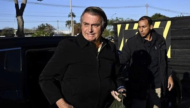 Eski devlet başkanı Bolsonaro’ya siyasi yasak