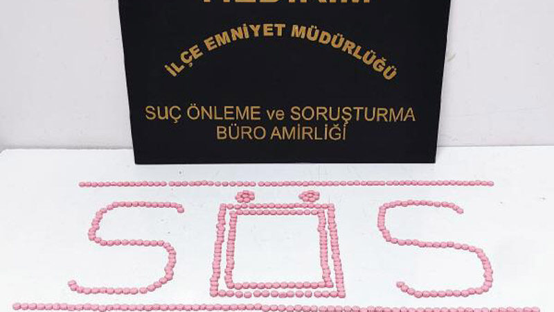 Bursa'da polisin şüphe üzerine arama yaptığı park halindeki otomobilde 400