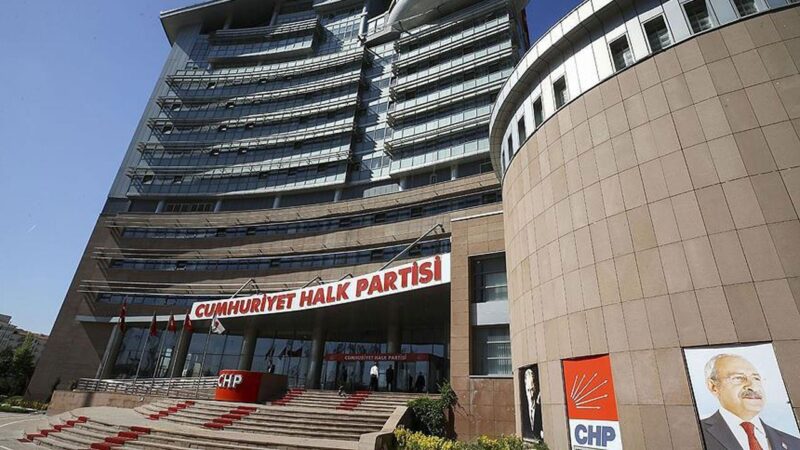 CHP’de kongre takvimi netleşti! Bursa İl Başkanı Özkan aday olacak mı? Olay Gazetesi Yazarı Ahmet Emin Yılmaz, CHP'deki kongre takvimini ve