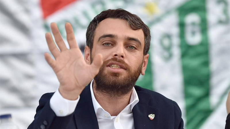 Emin Adanur adaylıktan çekildi Emin Adanur adaylıktan çekildi