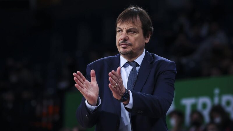 Panathinaikos Ergin Ataman’ı açıkladı Yunanistan'ın Panathinaikos ekibi, Ergin Ataman ile 2 yıllık sözleşme imzalandığını