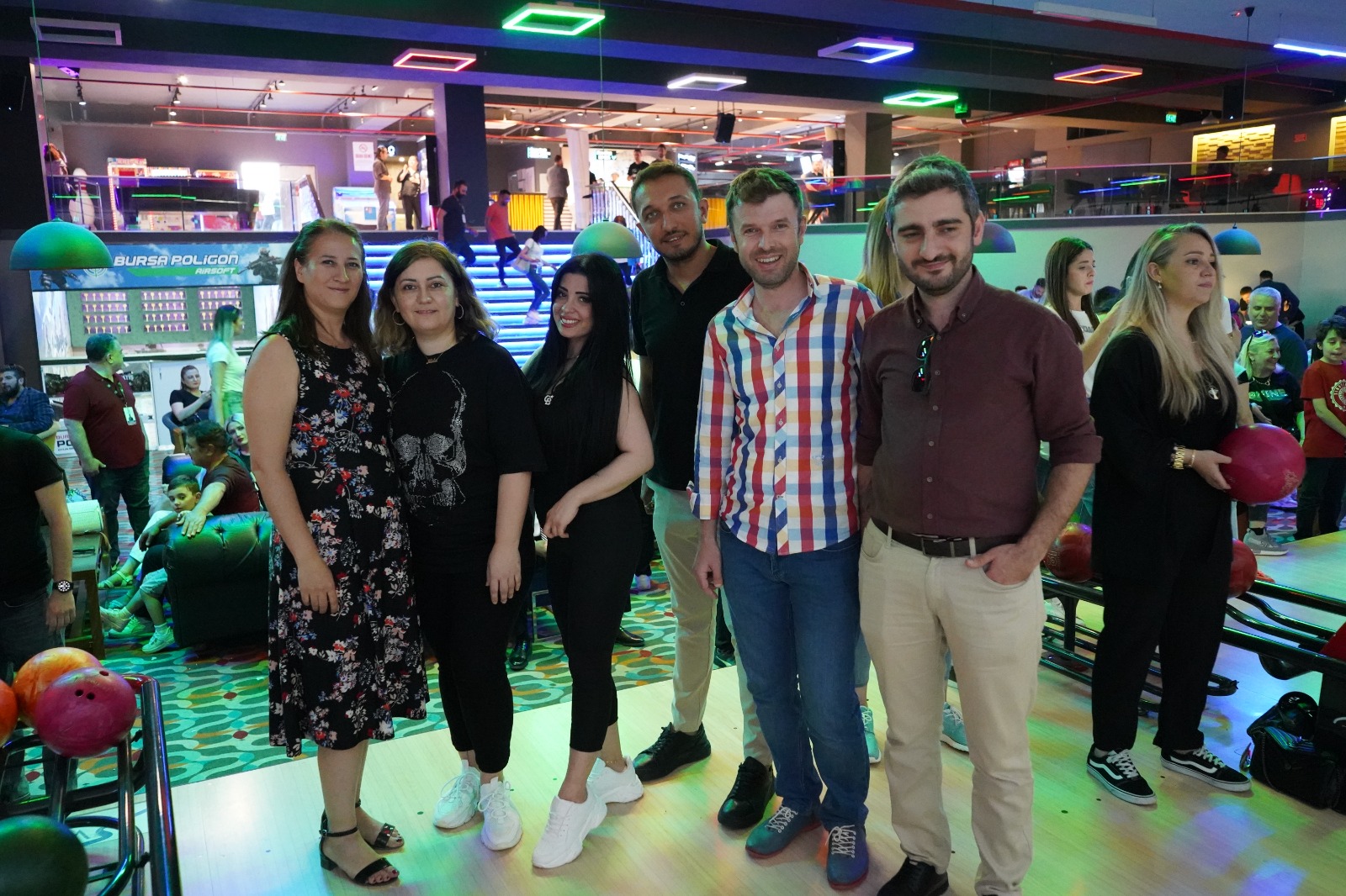 TÜGEM Bursa üyeleri bowling turnuvasında yorgunluk attı 5 f585d26e 1251 41d4 b452 16378c3308b2