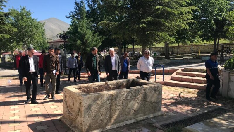 Gürsu Belediye Başkanı Mustafa Işık, teknik ekibi ile birlikte Gürsu