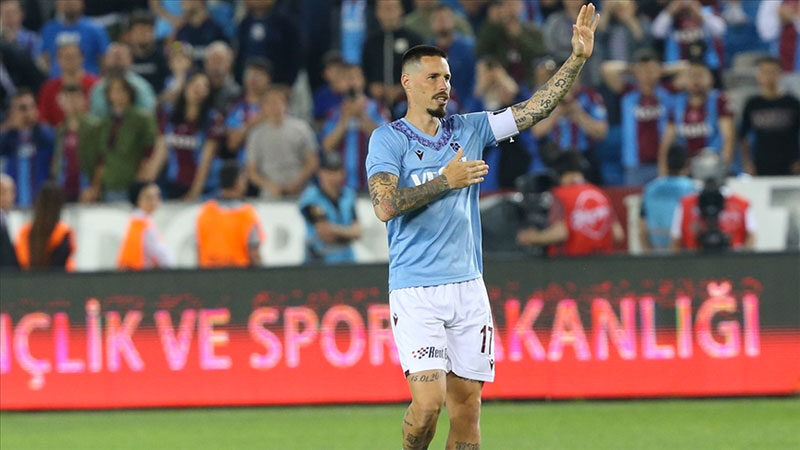 Marek Hamsik, Trabzonspor’da iz bıraktı Futbolculuk kariyerini Trabzonspor'da sonlandıran Slovak oyuncu, bordo-mavili takımda bir şampiyonluk,