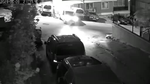 Kontrolden çıkan beton mikseri 6 araca çarptı