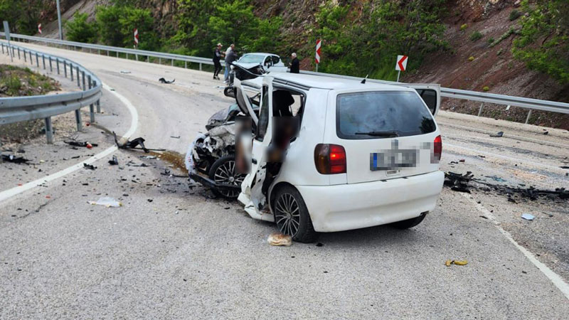 Kafa kafaya facia: 3 ölü, 4 yaralı