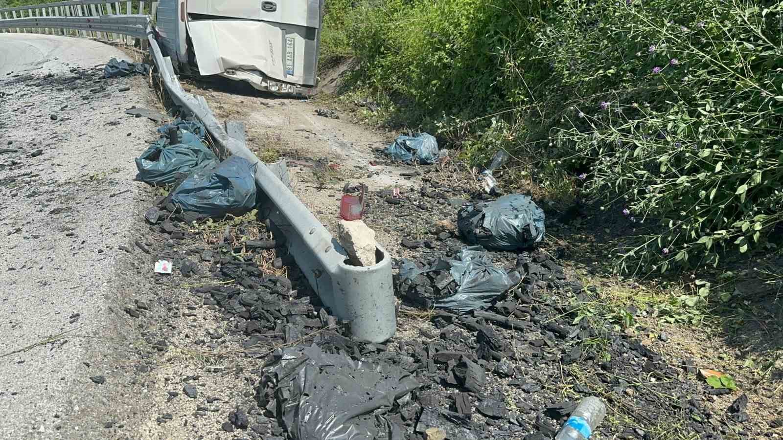 Bursa’da kaza! Virajı alamayınca… Bursa’da kaza! Virajı alamayınca…