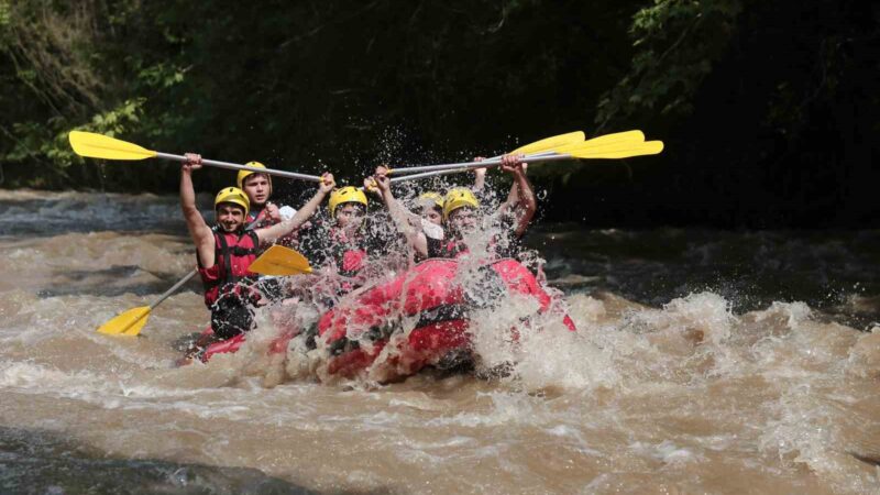 Marmara’da sadece Bursa’da! Yaz sezonuna hazır Bursa’nın Orhaneli ilçesinde bulununan 8,5 kilometrelik Marmara Bölgesi’nin tek rafting
