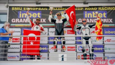 Milli motosikletçiler Yunanistan’da kürsüye çıktı