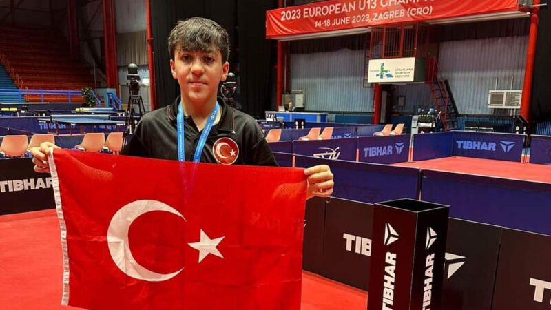 Milli sporcu Kenan Eren Kahraman’dan bronz madalya Hırvatistan'da düzenlenen 13 Yaş Altı Avrupa Masa Tenisi Şampiyonası'nda milli