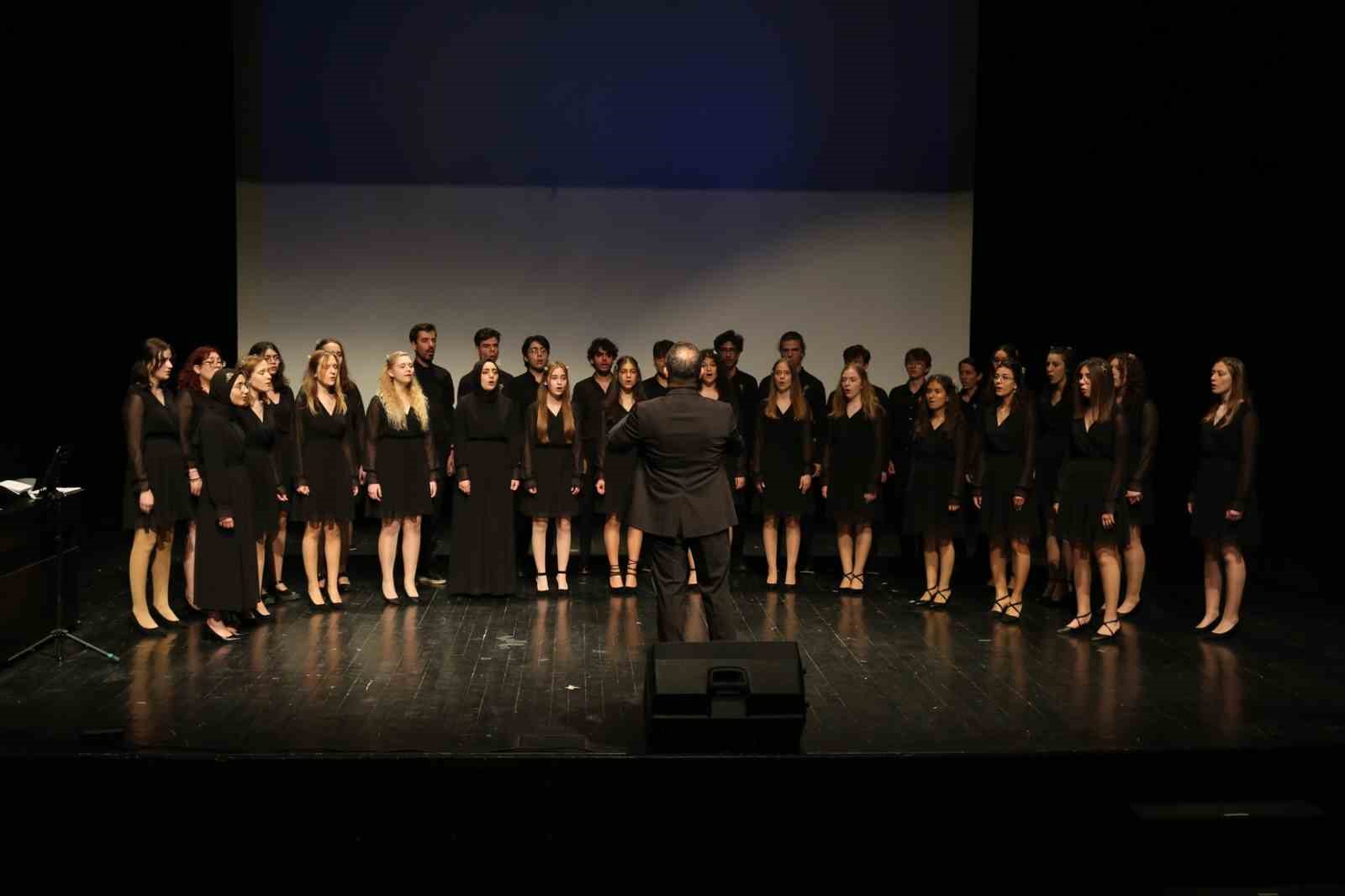 niluferde cocuk ve genclik korolari performanslariyla alkis aldi 332245e