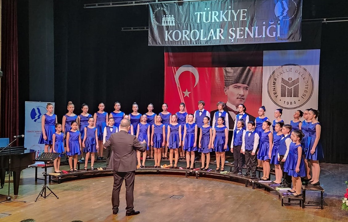 niluferin cocuk ve genclik korolarina odul c85504c